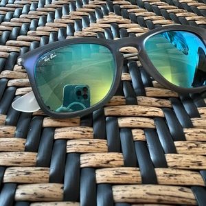 Blue ray ban sunglasses used, condition : fair
